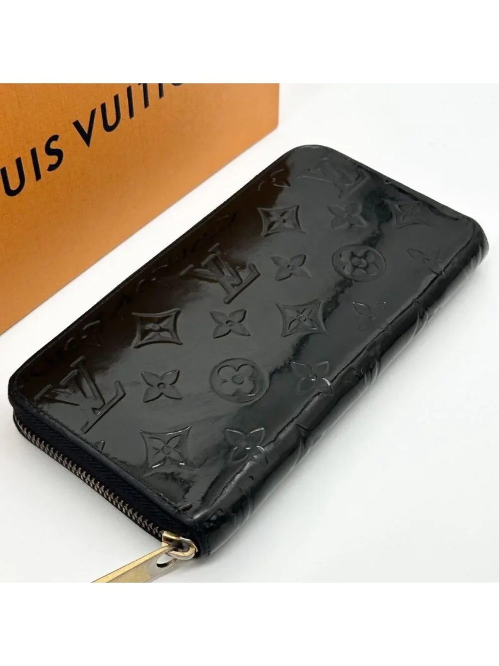 Louis Vuitton Zippy Wallet Black Vernis Round